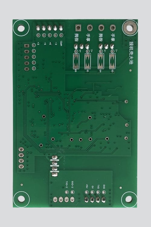 iBodyinfo BCM-4P 四电极测量模组的背面PCB，展现其稳定可靠的电路走线与高质量做工。