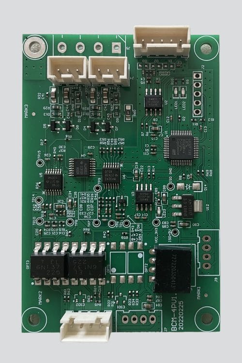 iBodyinfo BCM-4P 四电极双手测量模块 - 电路板正面视图，展示其为便携式设备设计的紧凑布局。