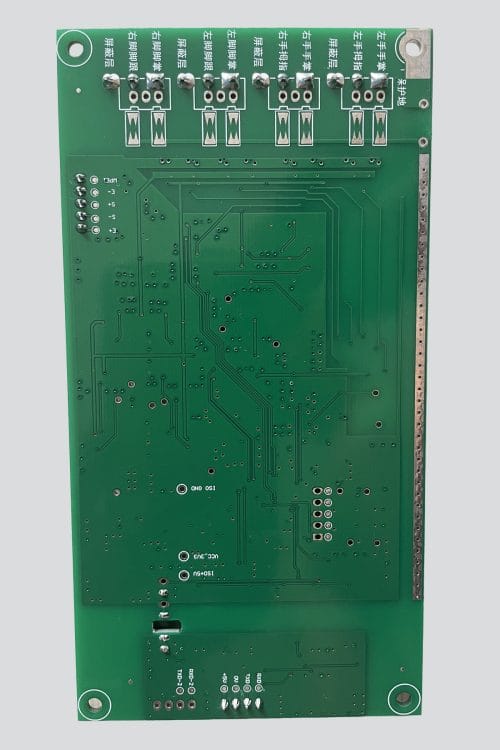 iBodyinfo BCM-MF270 八电极双频测量模块的背面PCB，展现其稳定可靠的电路走线与高质量做工。