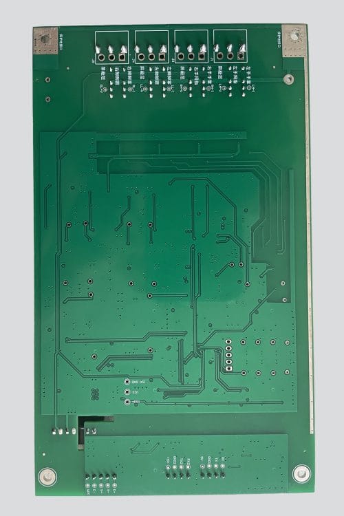 iBodyinfo BCM-MF570 八电极四频测量模块的背面PCB，体现了其在专业医疗应用中的高品质与高可靠性。